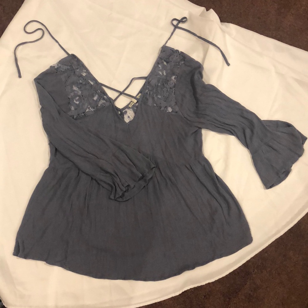 American Eagle top